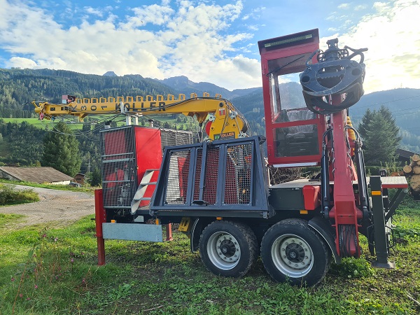  K301-Hängeraufbau mit Greifkran	